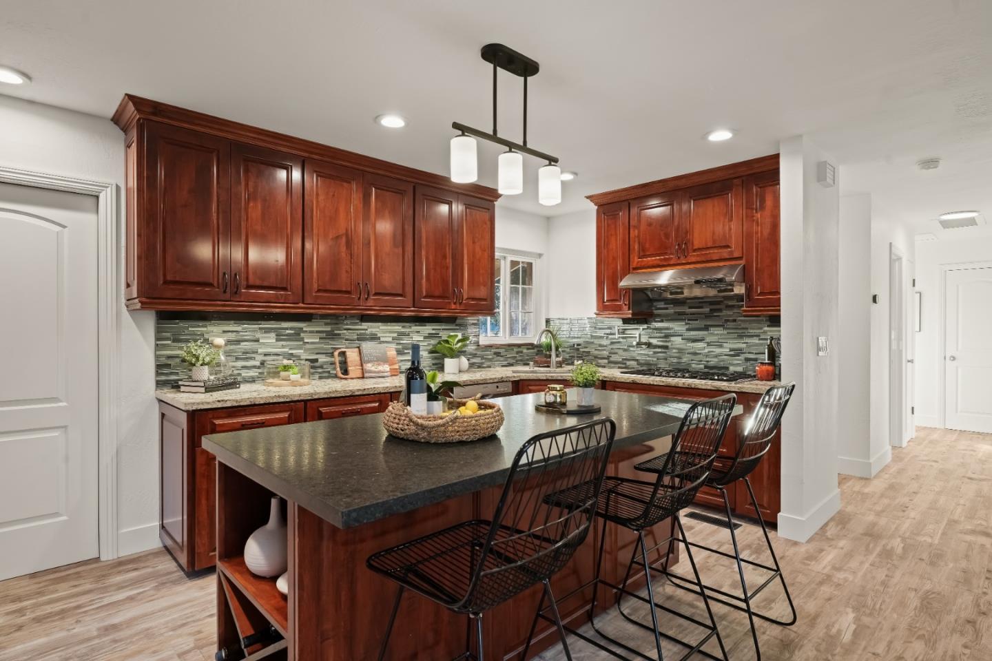 Detail Gallery Image 9 of 16 For 3852 Ross Ave, San Jose,  CA 95124 - 3 Beds | 2 Baths