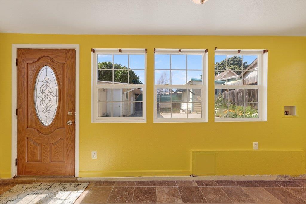 Detail Gallery Image 14 of 43 For 107 Behler Rd, Watsonville,  CA 95076 - 6 Beds | 3/1 Baths