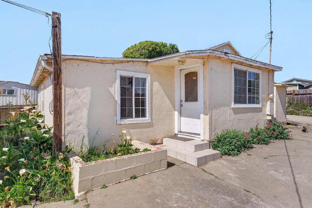 Detail Gallery Image 2 of 43 For 107 Behler Rd, Watsonville,  CA 95076 - 6 Beds | 3/1 Baths