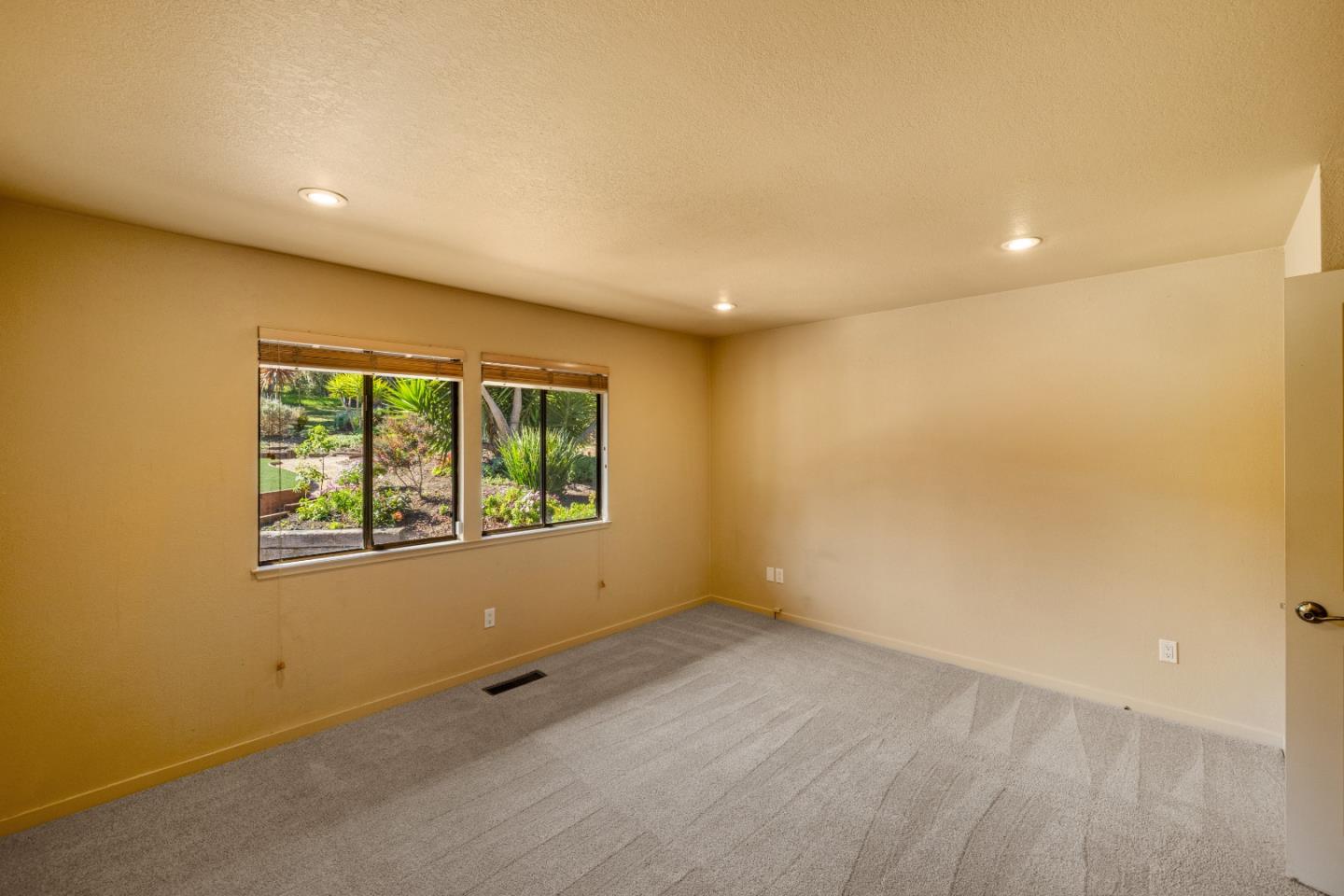 Detail Gallery Image 20 of 49 For 1474 Deer Flat Rd, Monterey,  CA 93940 - 4 Beds | 3 Baths