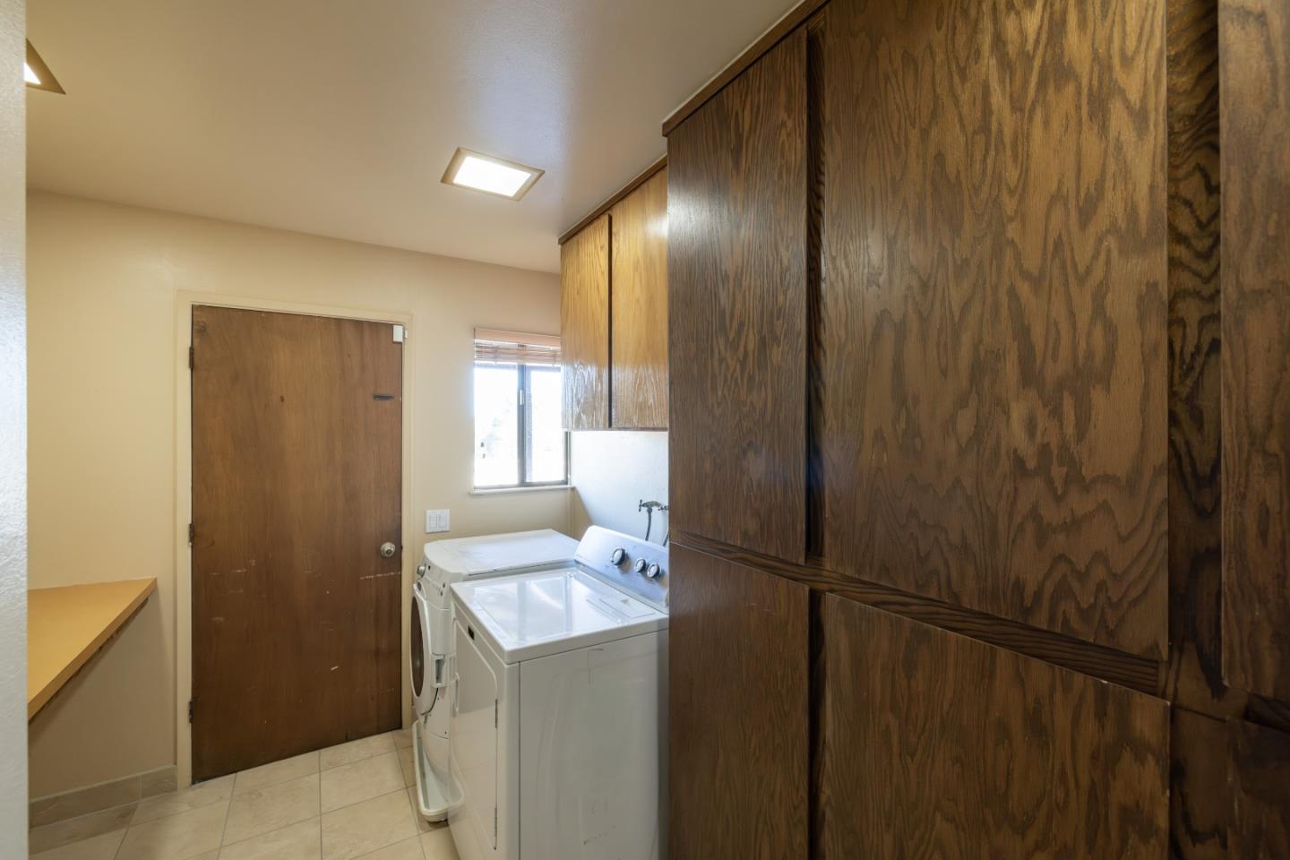 Detail Gallery Image 28 of 49 For 1474 Deer Flat Rd, Monterey,  CA 93940 - 4 Beds | 3 Baths