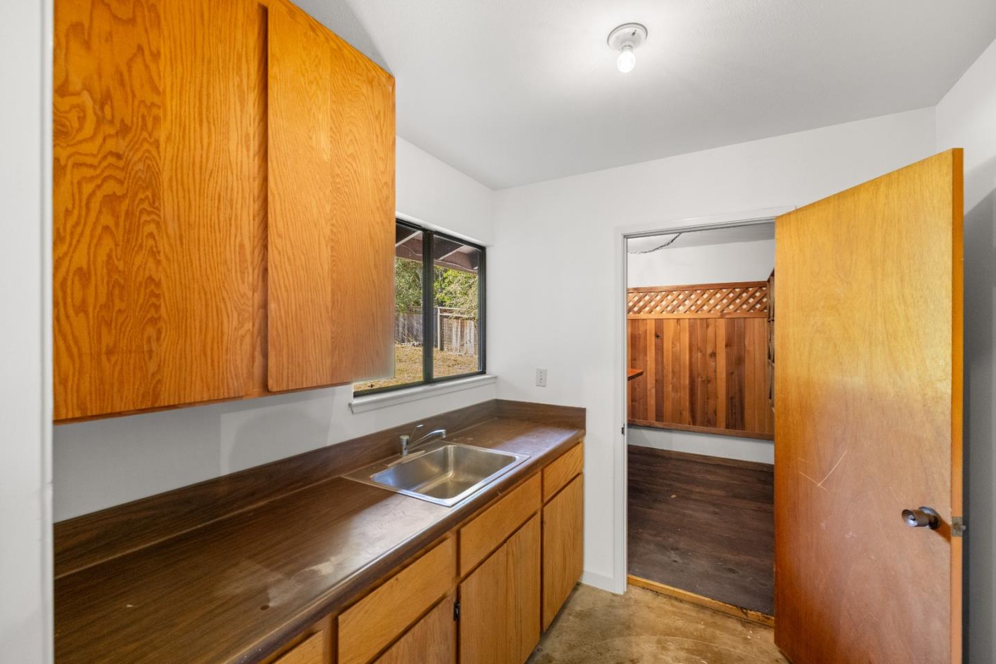 Detail Gallery Image 31 of 49 For 1474 Deer Flat Rd, Monterey,  CA 93940 - 4 Beds | 3 Baths