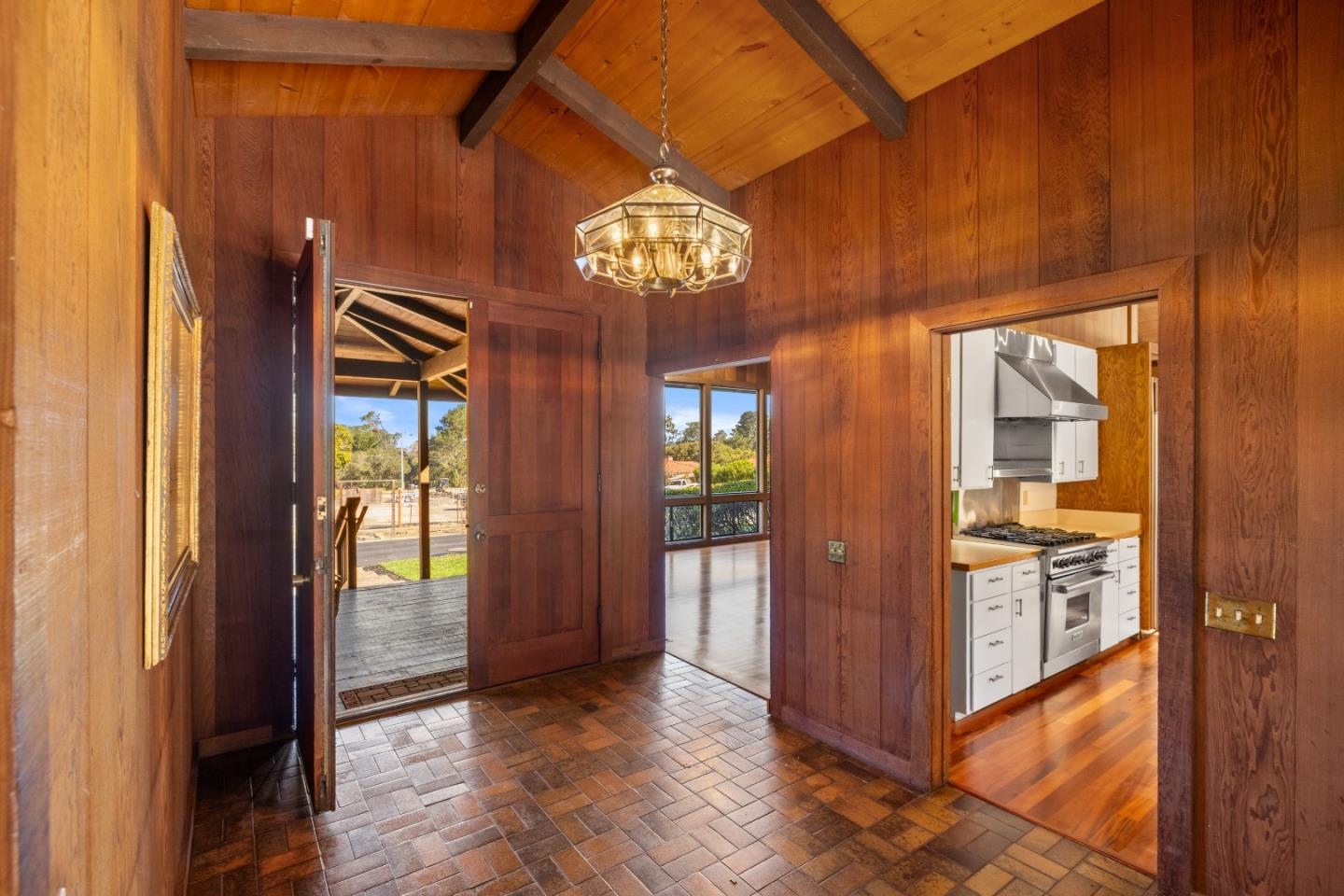 Detail Gallery Image 5 of 49 For 1474 Deer Flat Rd, Monterey,  CA 93940 - 4 Beds | 3 Baths