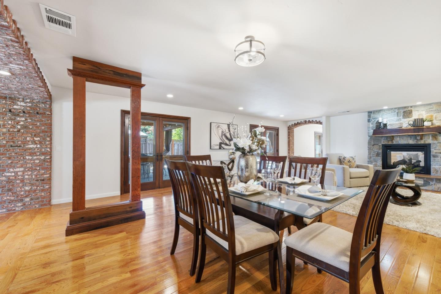 Detail Gallery Image 15 of 66 For 216 Rodonovan Dr, Santa Clara,  CA 95051 - 3 Beds | 3 Baths