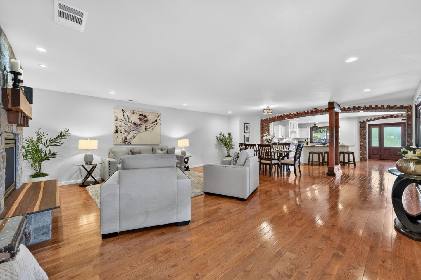 Detail Gallery Image 19 of 66 For 216 Rodonovan Dr, Santa Clara,  CA 95051 - 3 Beds | 3 Baths