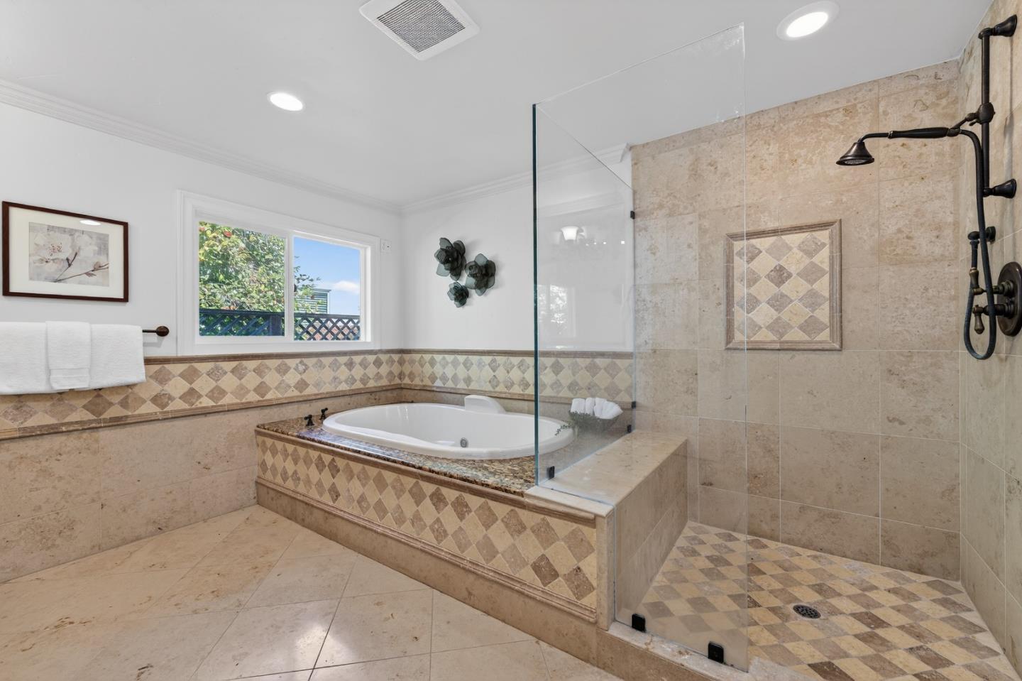 Detail Gallery Image 32 of 66 For 216 Rodonovan Dr, Santa Clara,  CA 95051 - 3 Beds | 3 Baths