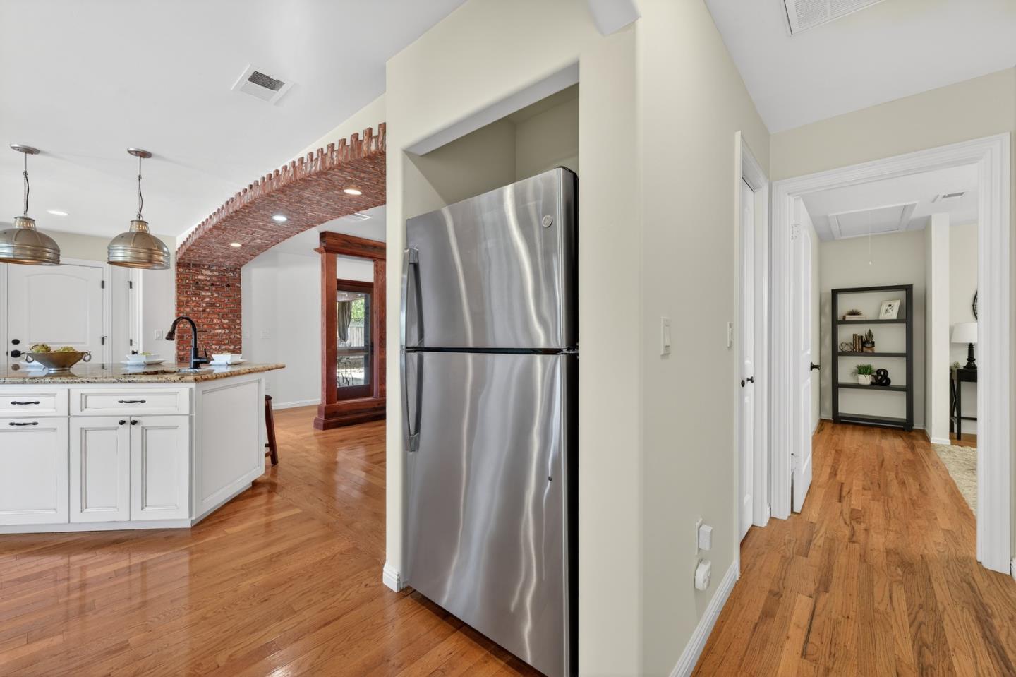 Detail Gallery Image 41 of 66 For 216 Rodonovan Dr, Santa Clara,  CA 95051 - 3 Beds | 3 Baths