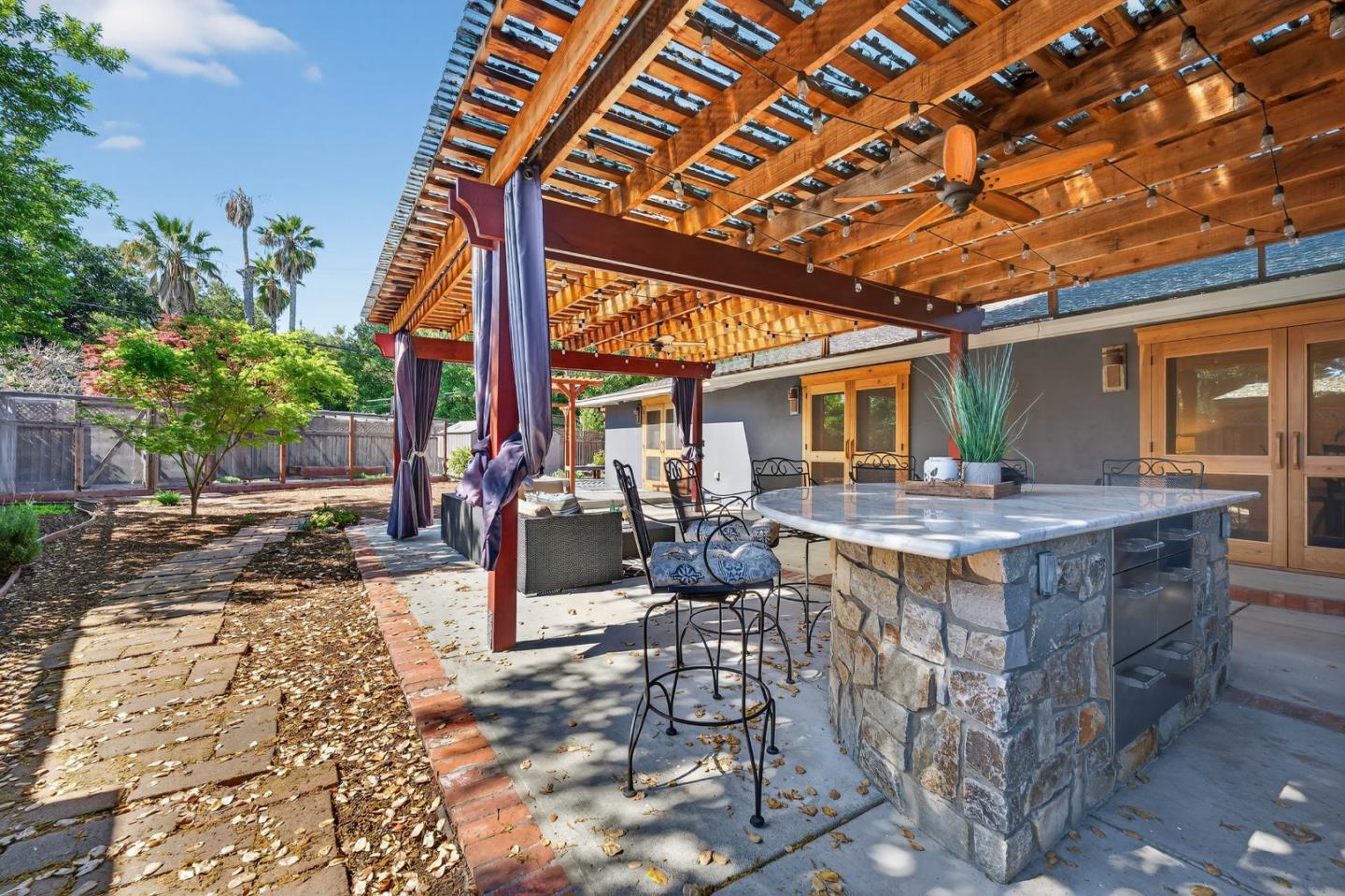 Detail Gallery Image 49 of 66 For 216 Rodonovan Dr, Santa Clara,  CA 95051 - 3 Beds | 3 Baths