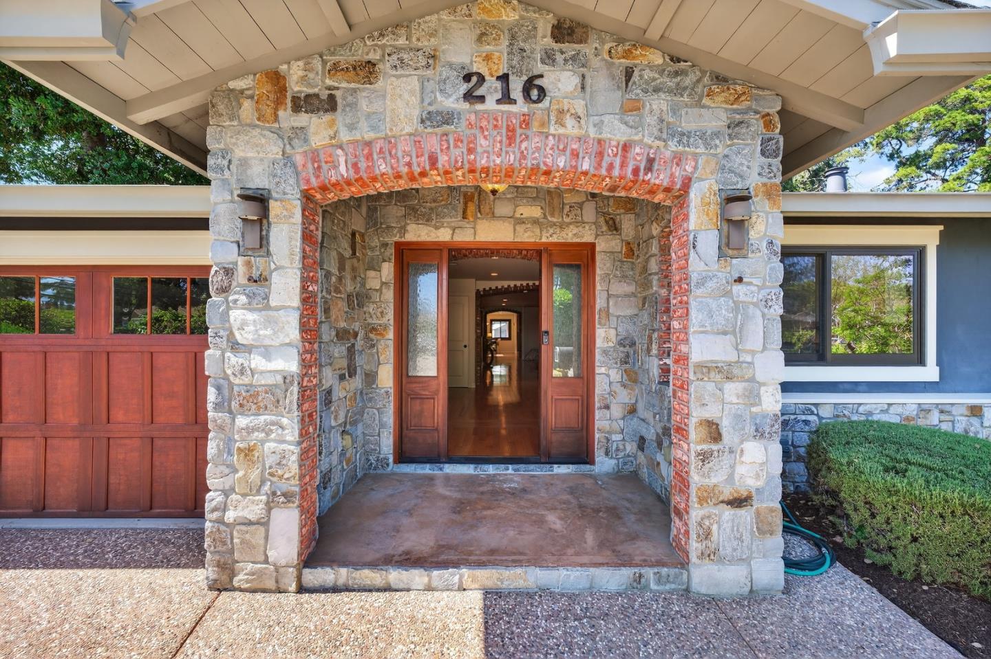 Detail Gallery Image 6 of 66 For 216 Rodonovan Dr, Santa Clara,  CA 95051 - 3 Beds | 3 Baths