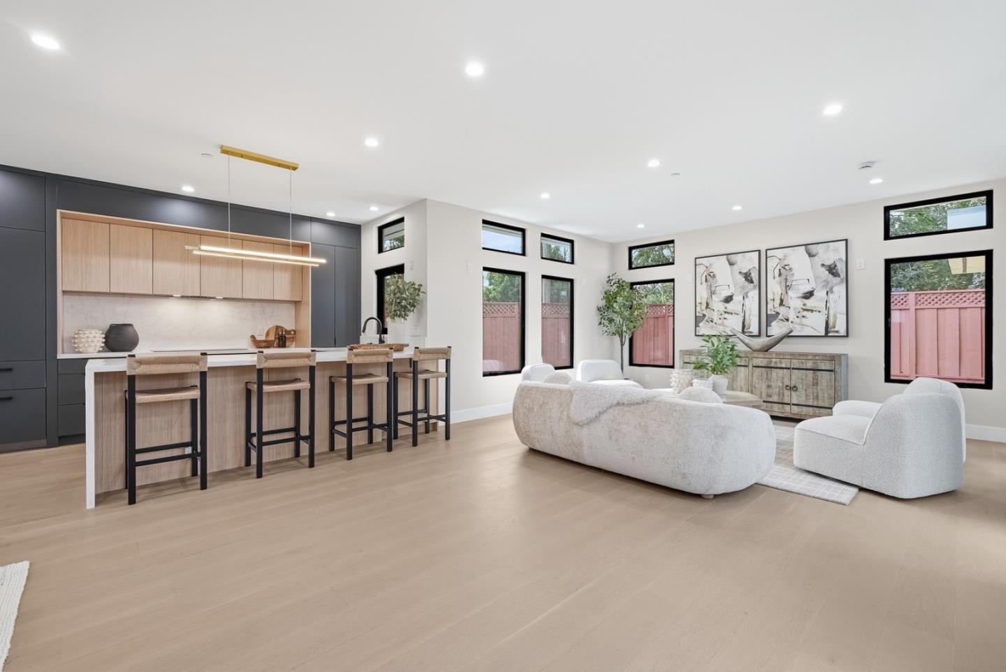 Detail Gallery Image 10 of 39 For 3830 Carlson Cir, Palo Alto,  CA 94306 - 4 Beds | 3/1 Baths