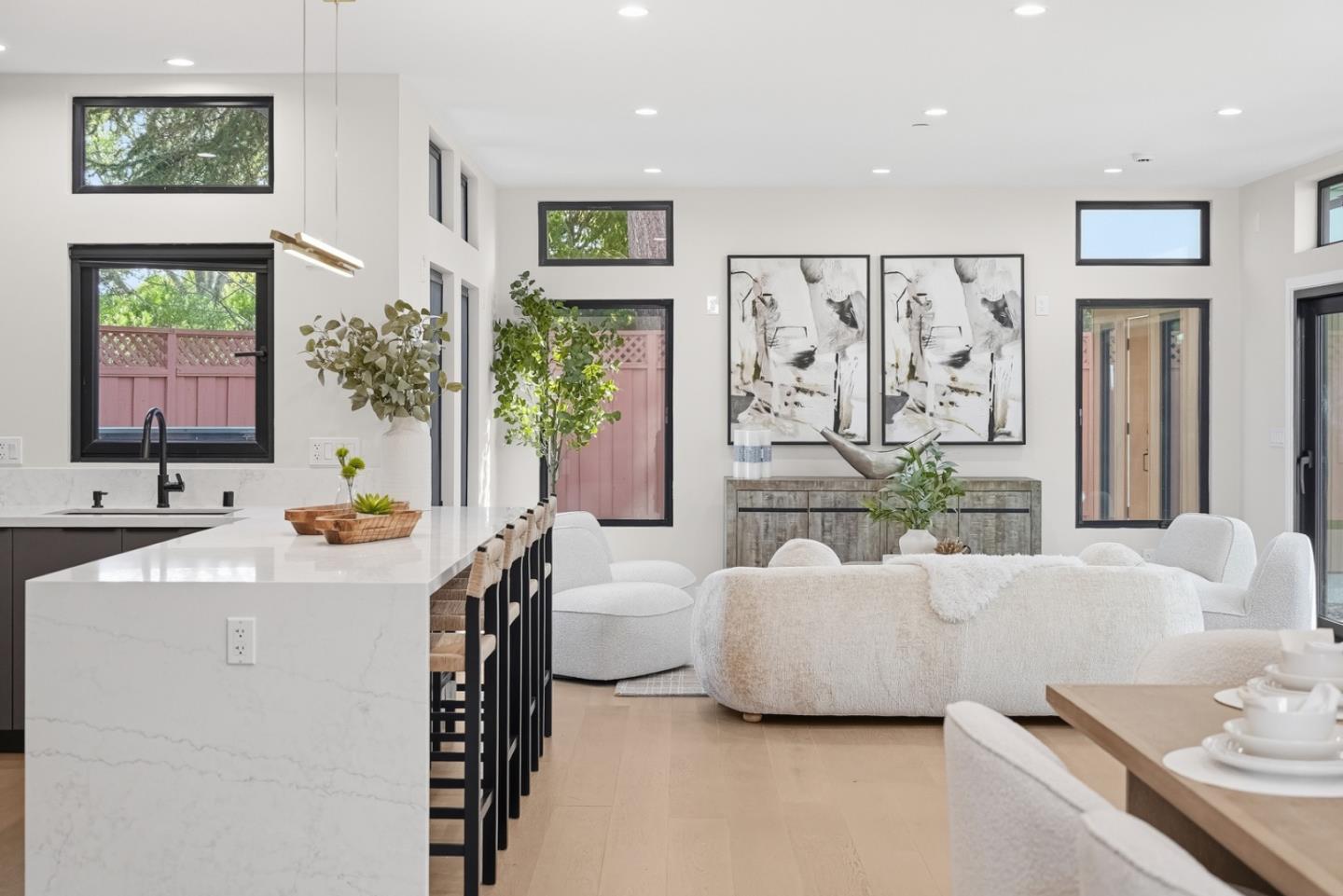 Detail Gallery Image 11 of 39 For 3830 Carlson Cir, Palo Alto,  CA 94306 - 4 Beds | 3/1 Baths