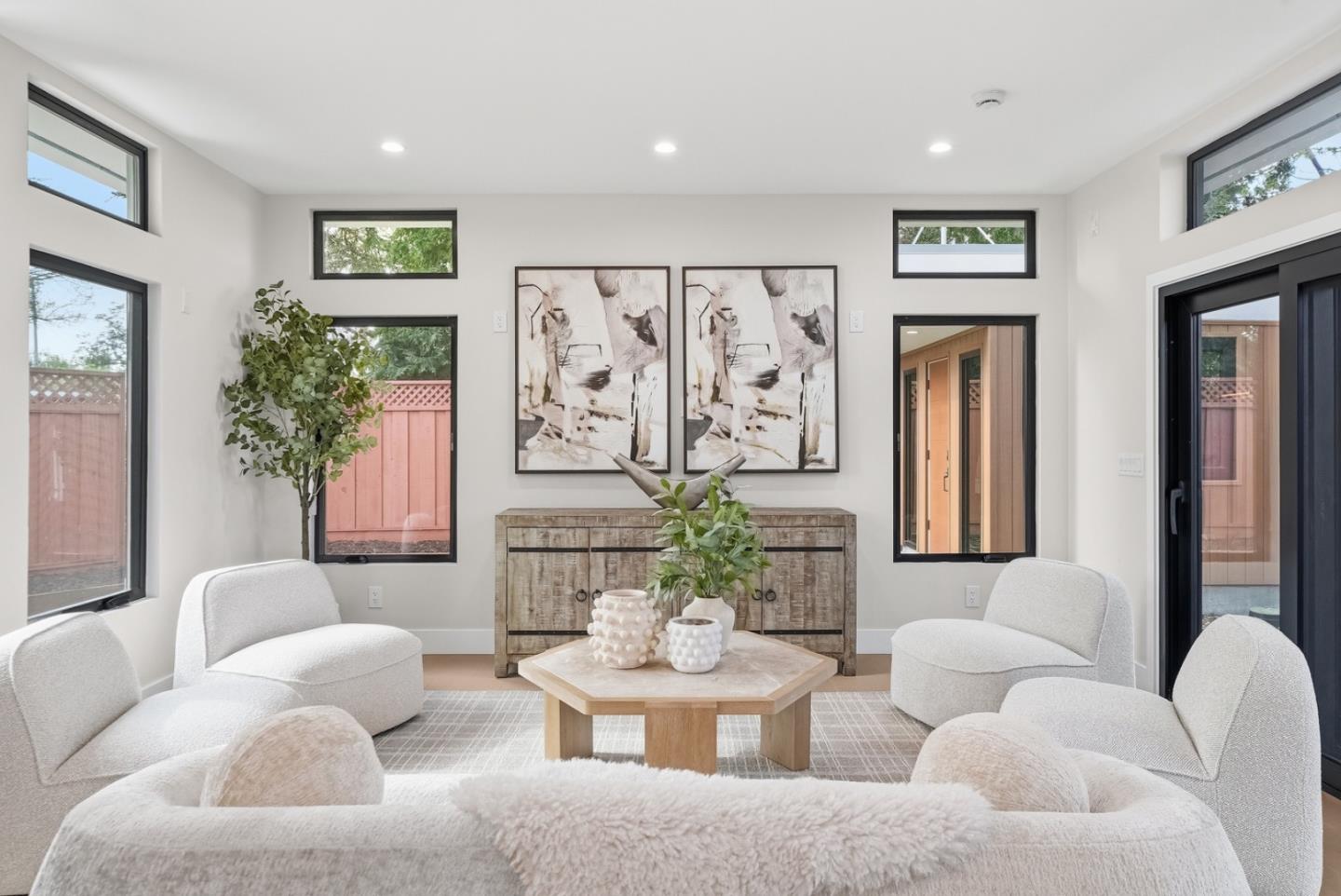 Detail Gallery Image 16 of 39 For 3830 Carlson Cir, Palo Alto,  CA 94306 - 4 Beds | 3/1 Baths