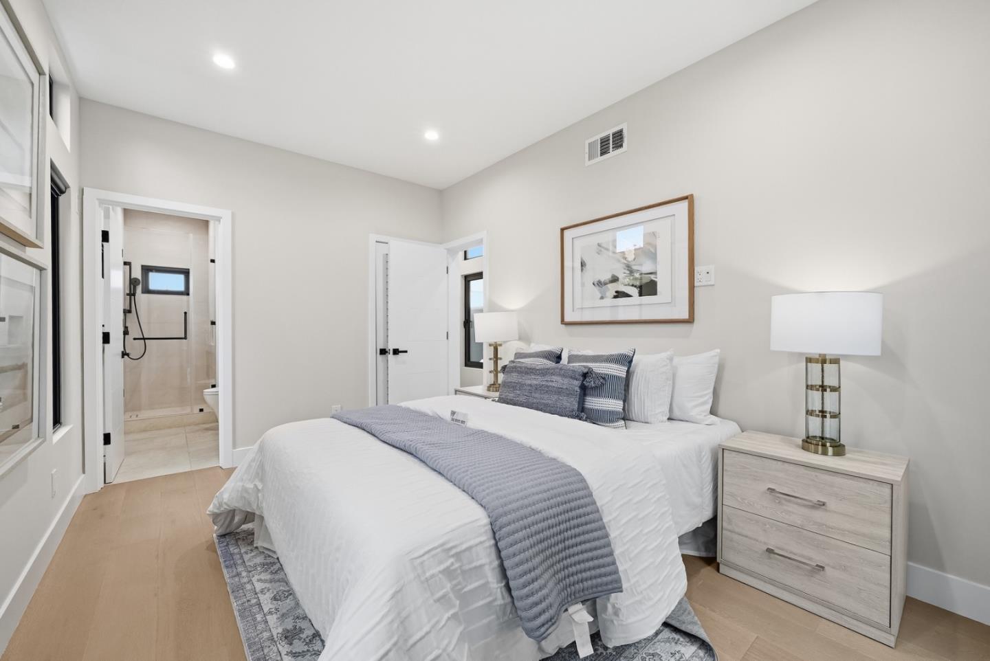 Detail Gallery Image 29 of 39 For 3830 Carlson Cir, Palo Alto,  CA 94306 - 4 Beds | 3/1 Baths