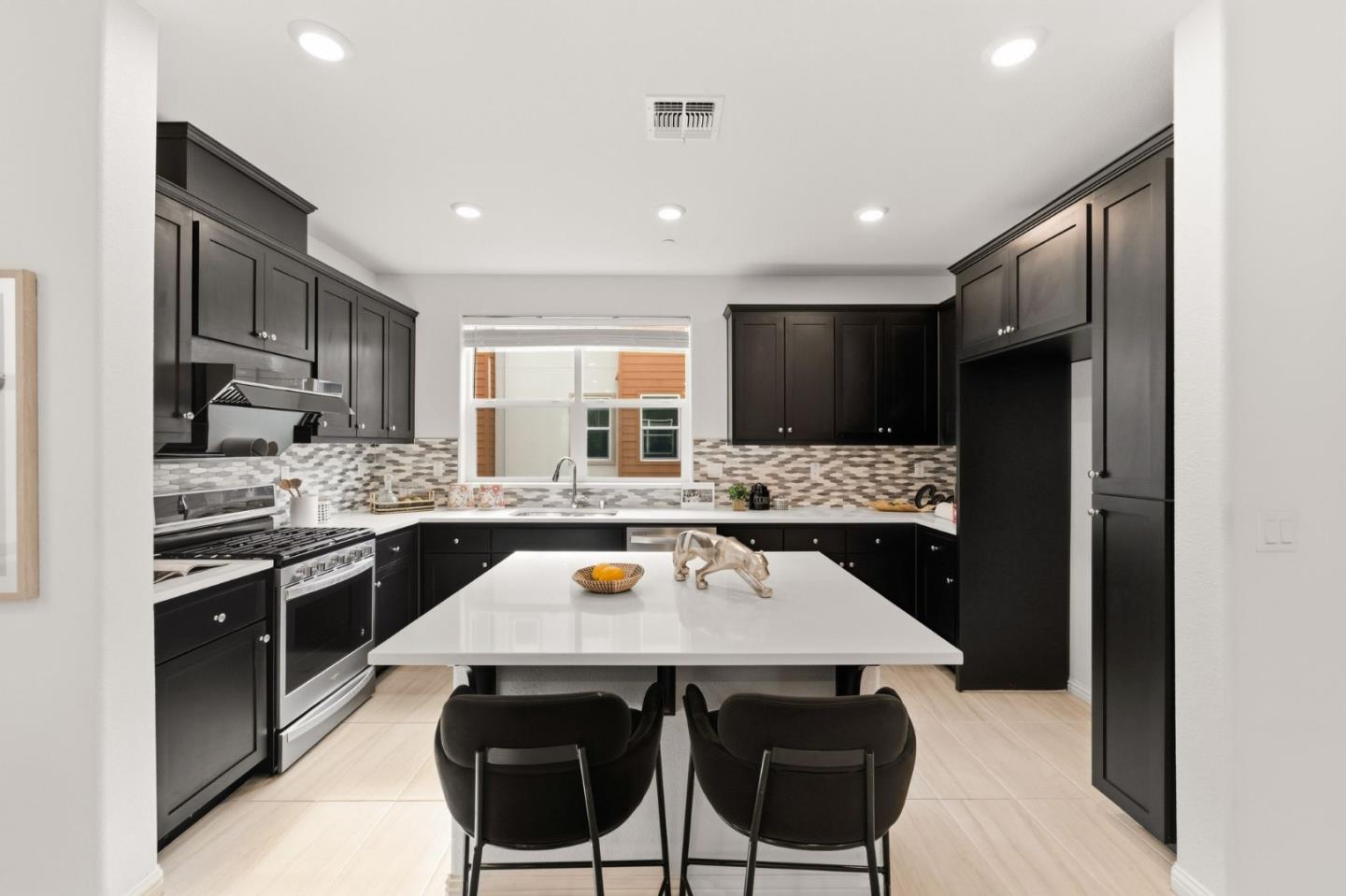 Photo #5: ML82040028 Listing: Photo #5