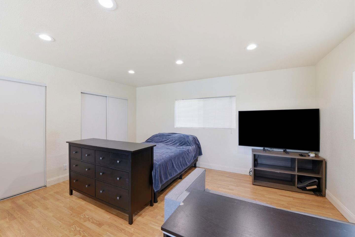 Detail Gallery Image 33 of 75 For 968 Cherry Ave, San Jose,  CA 95126 - 3 Beds | 2 Baths