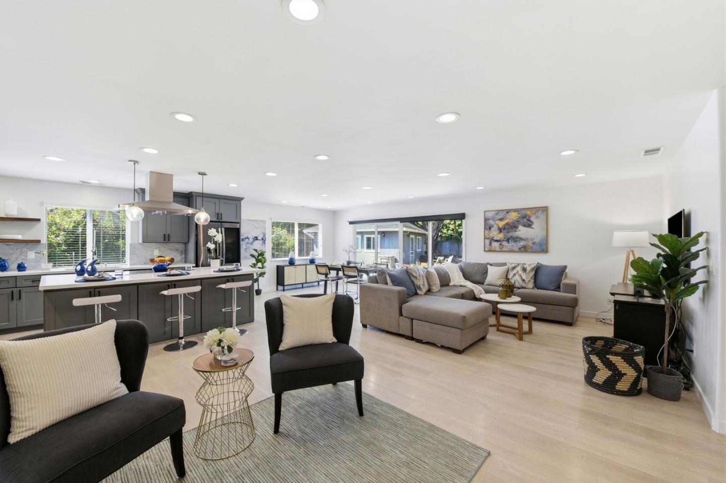 Detail Gallery Image 6 of 75 For 968 Cherry Ave, San Jose,  CA 95126 - 3 Beds | 2 Baths