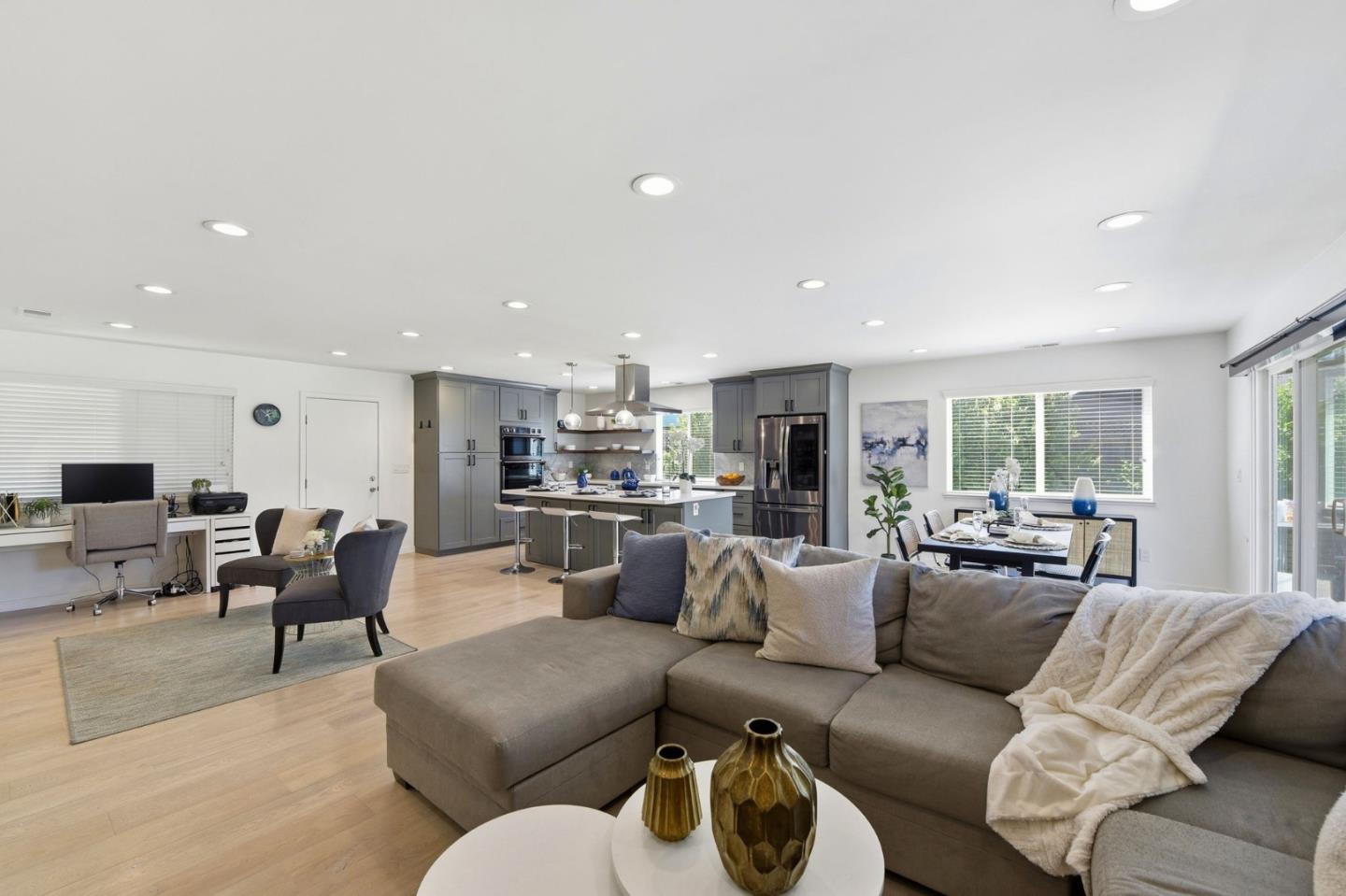 Detail Gallery Image 9 of 75 For 968 Cherry Ave, San Jose,  CA 95126 - 3 Beds | 2 Baths