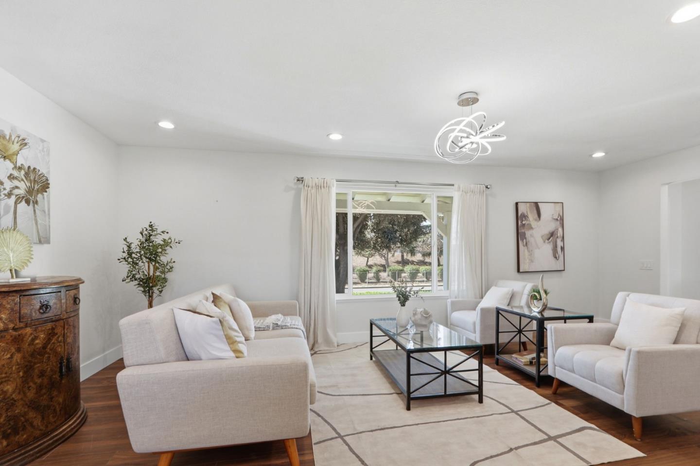 Detail Gallery Image 10 of 53 For 5888 Lean Way, San Jose,  CA 95123 - 3 Beds | 2/1 Baths