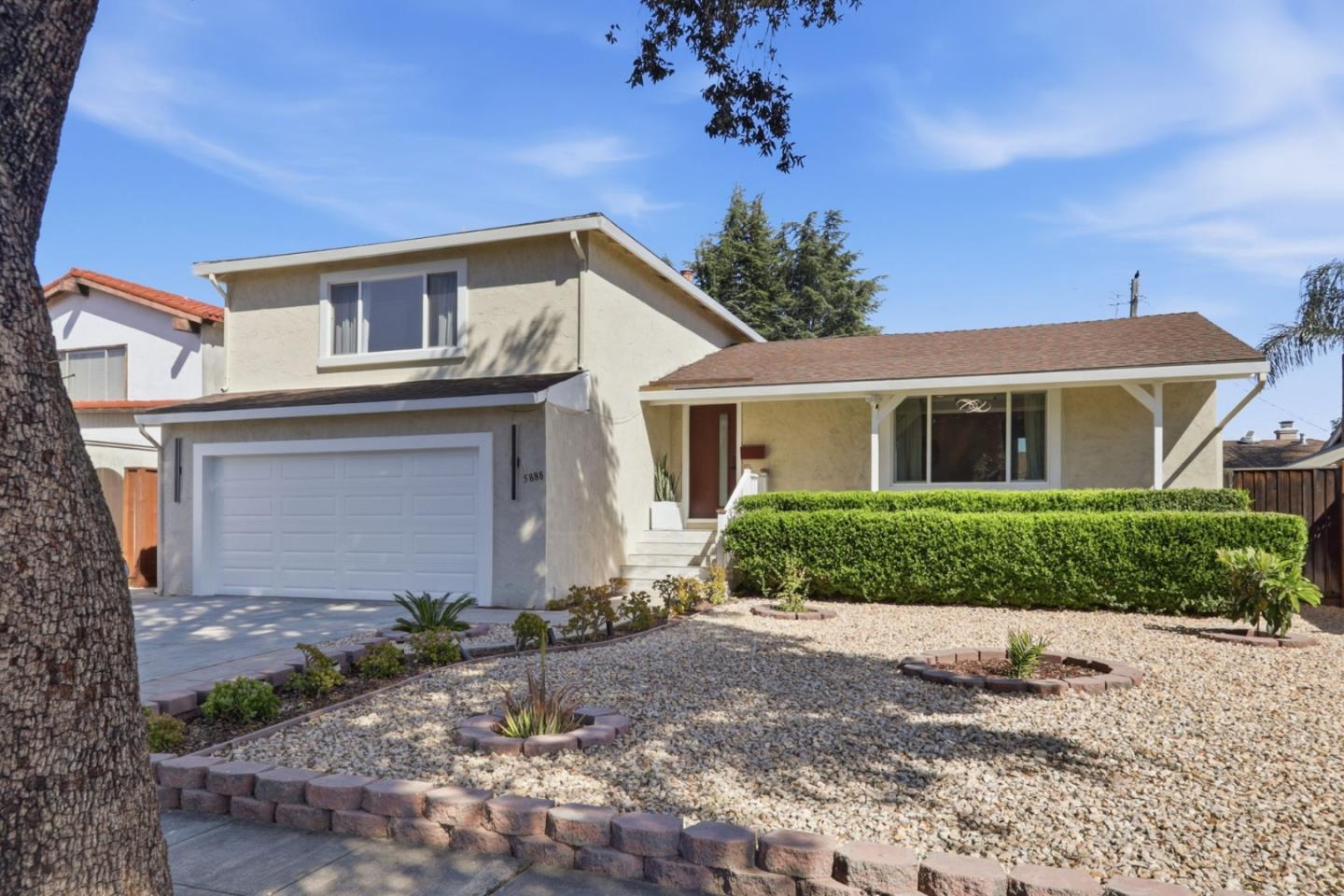 Detail Gallery Image 2 of 53 For 5888 Lean Way, San Jose,  CA 95123 - 3 Beds | 2/1 Baths