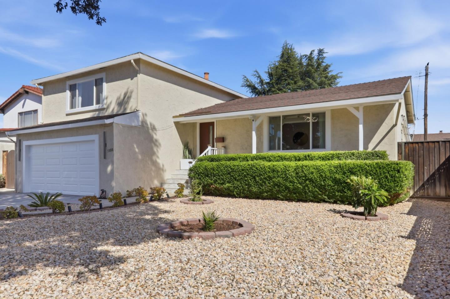 Detail Gallery Image 4 of 53 For 5888 Lean Way, San Jose,  CA 95123 - 3 Beds | 2/1 Baths