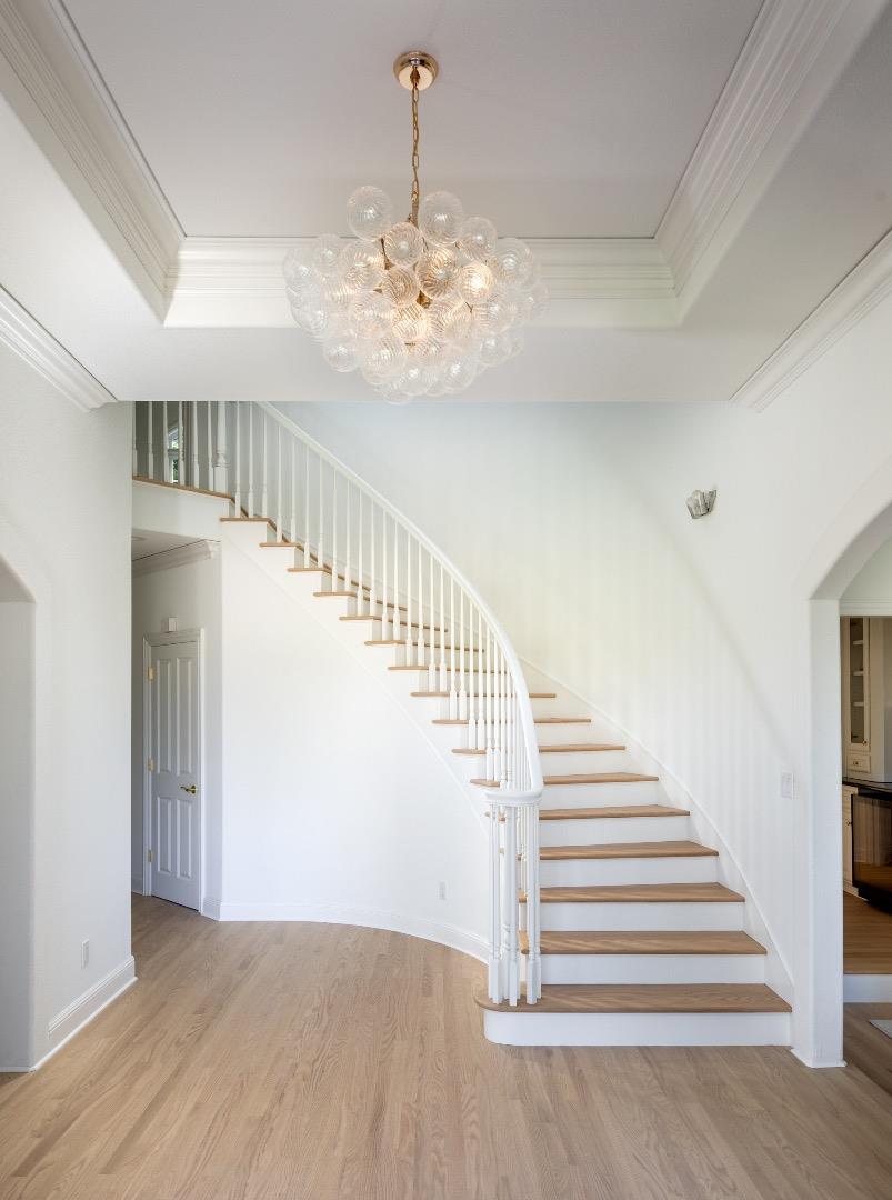 Detail Gallery Image 3 of 29 For 1049 Russell Ave, Los Altos,  CA 94024 - 4 Beds | 3/1 Baths