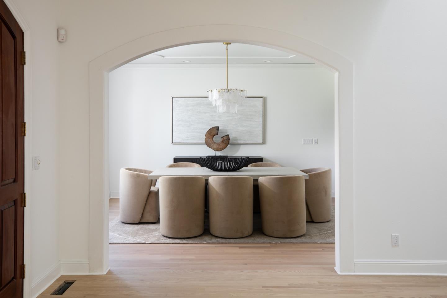 Detail Gallery Image 6 of 29 For 1049 Russell Ave, Los Altos,  CA 94024 - 4 Beds | 3/1 Baths