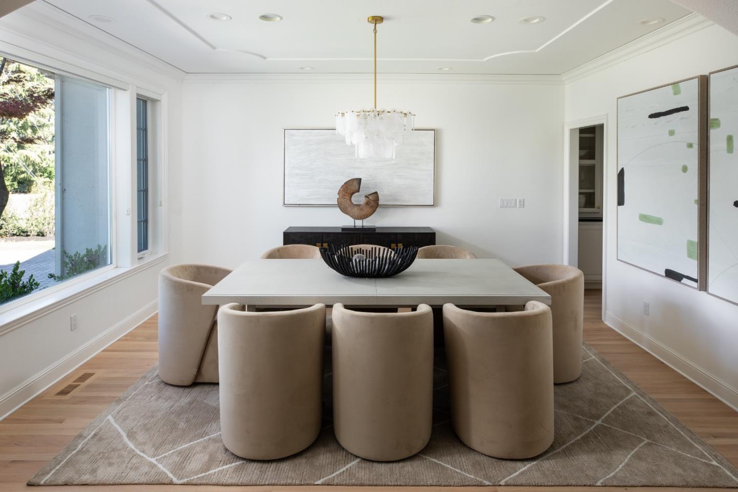 Detail Gallery Image 7 of 29 For 1049 Russell Ave, Los Altos,  CA 94024 - 4 Beds | 3/1 Baths