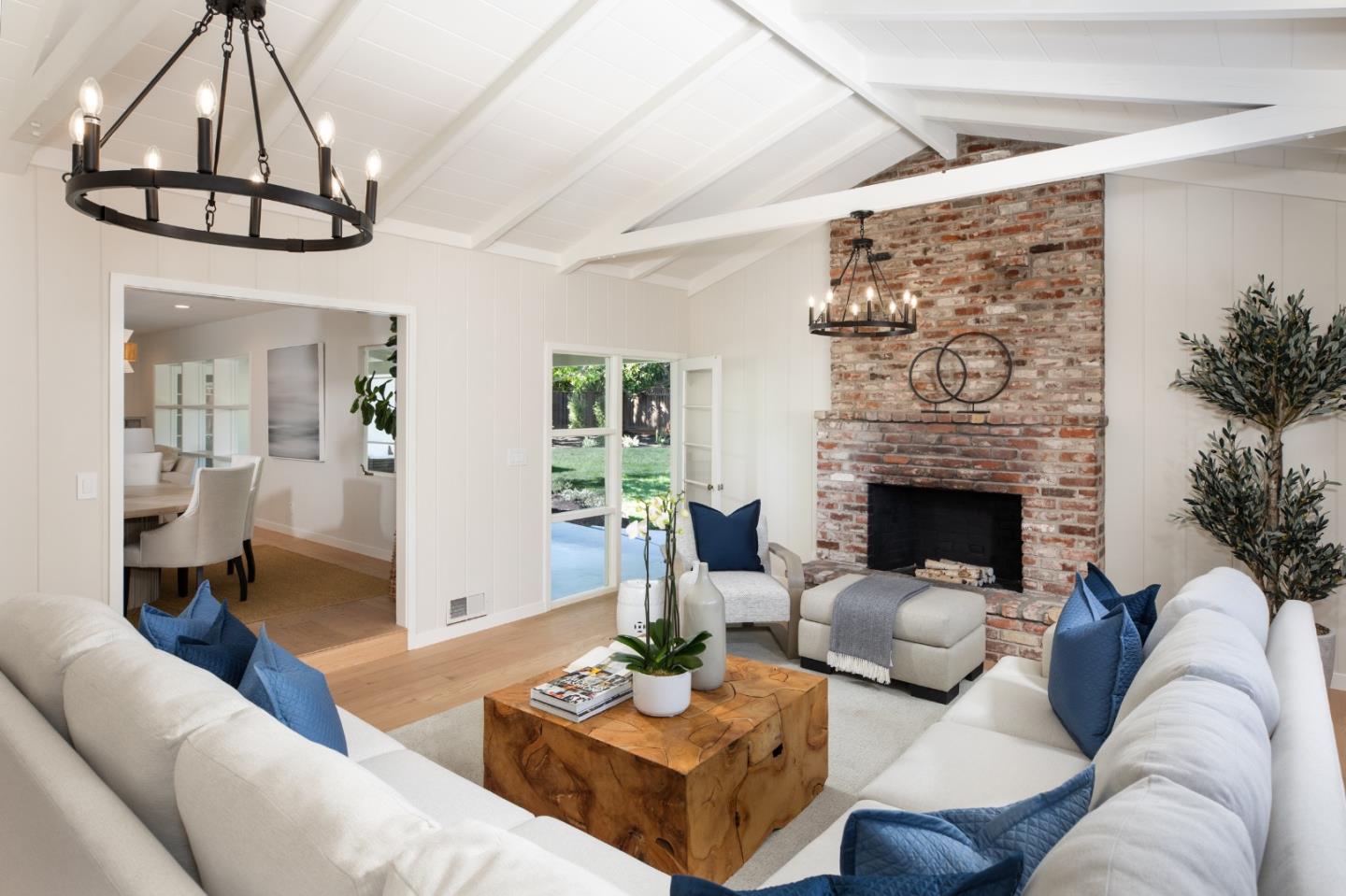 Detail Gallery Image 6 of 22 For 617 Giralda Dr, Los Altos,  CA 94024 - 4 Beds | 2/1 Baths