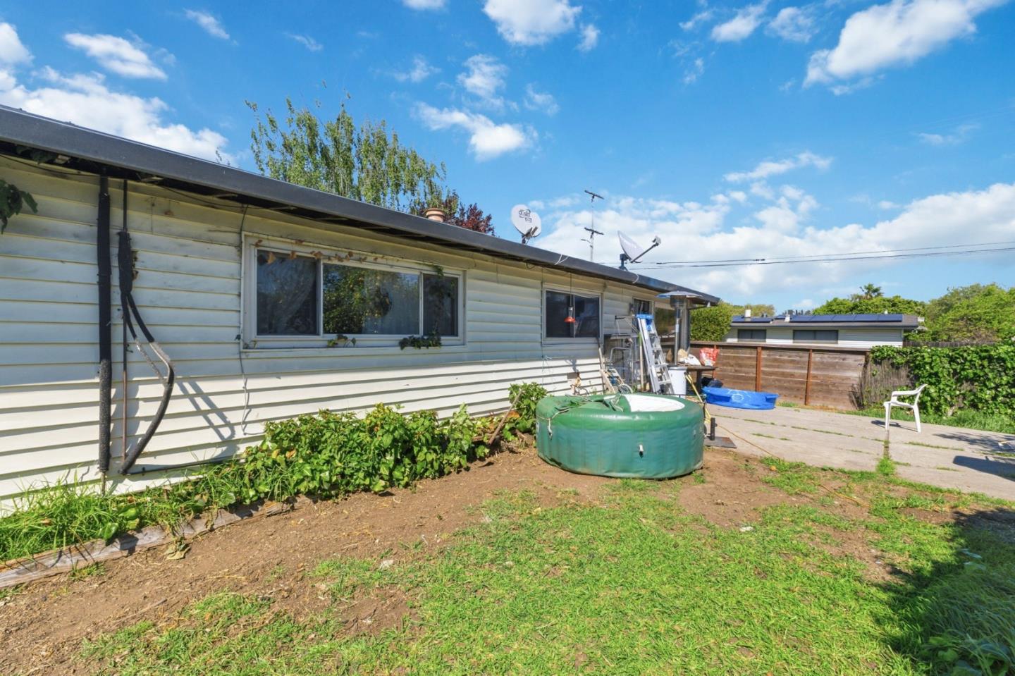 Detail Gallery Image 2 of 19 For 2612 Ocala St, Hayward,  CA 94545 - 3 Beds | 2 Baths