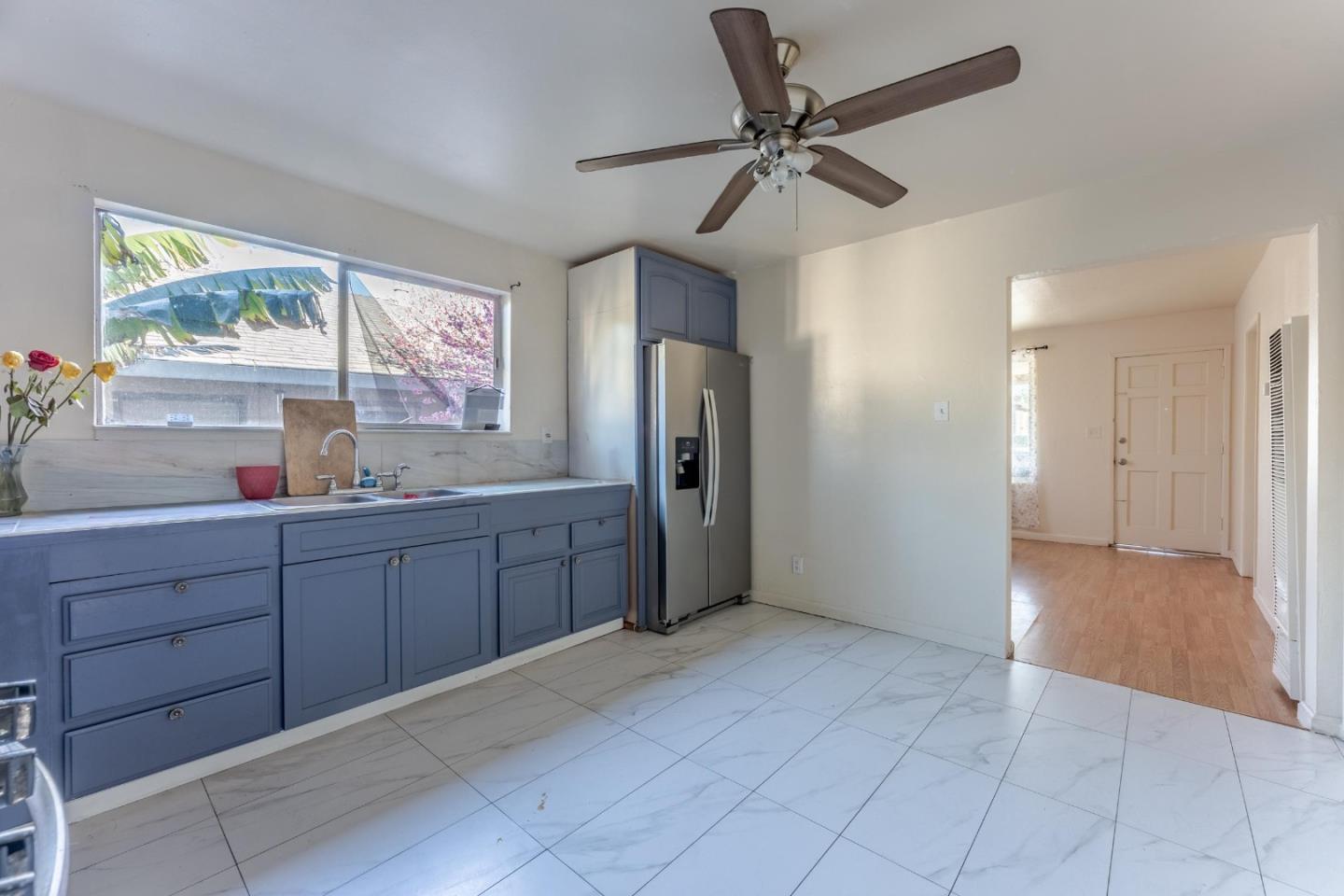 Detail Gallery Image 7 of 18 For 1453 Whitton Ave, San Jose,  CA 95116 - 2 Beds | 1 Baths