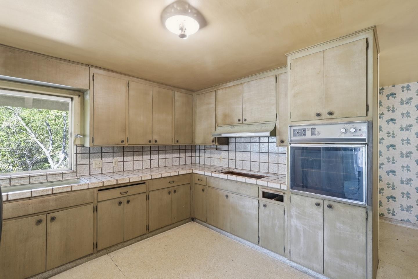 Detail Gallery Image 10 of 21 For 21328 Lumbertown Ln, Saratoga,  CA 95070 - 4 Beds | 3 Baths