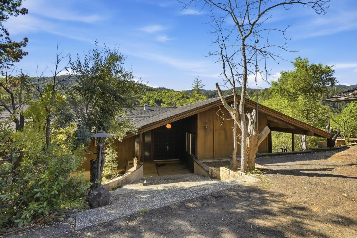 Detail Gallery Image 3 of 21 For 21328 Lumbertown Ln, Saratoga,  CA 95070 - 4 Beds | 3 Baths