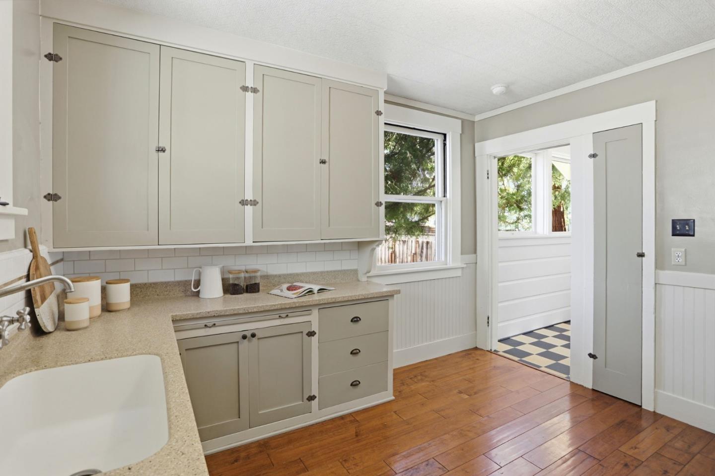 Detail Gallery Image 15 of 27 For 912 S 3rd St, San Jose,  CA 95112 - 3 Beds | 1 Baths