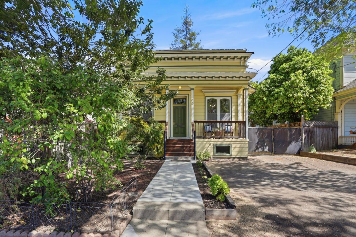 Detail Gallery Image 2 of 27 For 912 S 3rd St, San Jose,  CA 95112 - 3 Beds | 1 Baths