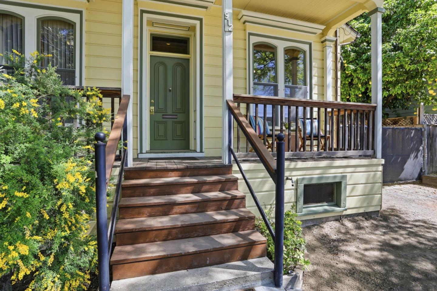 Detail Gallery Image 4 of 27 For 912 S 3rd St, San Jose,  CA 95112 - 3 Beds | 1 Baths