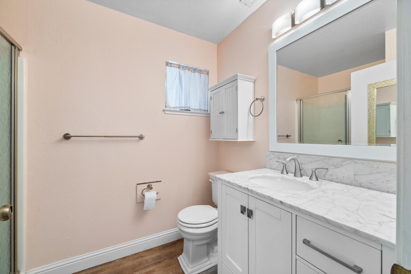 Detail Gallery Image 10 of 18 For 710 Freeman Ct, Santa Cruz,  CA 95062 - 2 Beds | 2 Baths