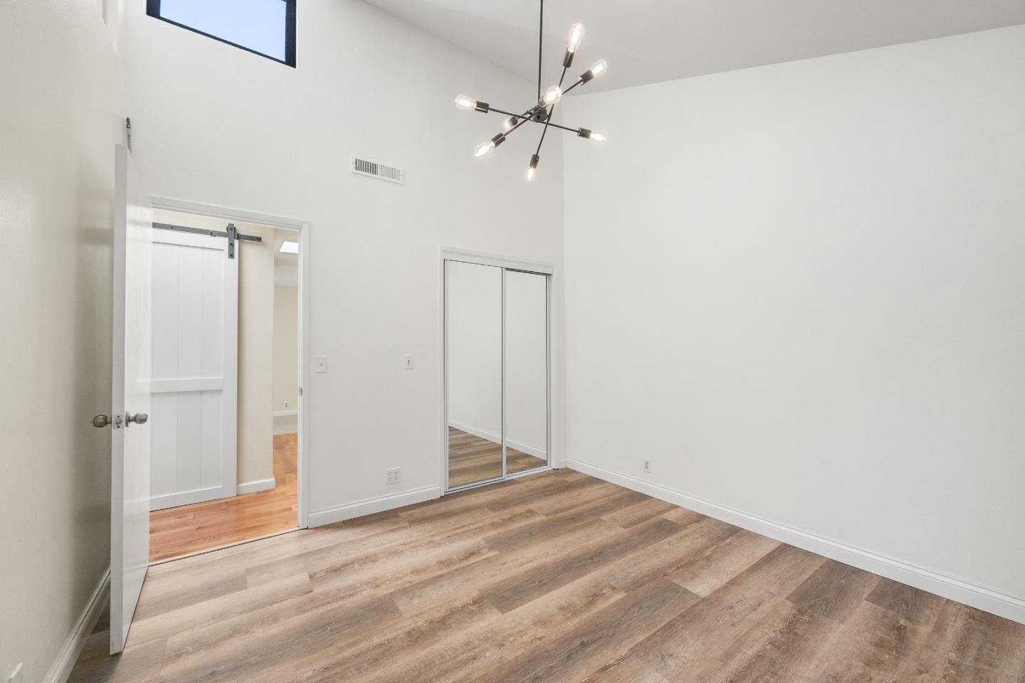 Detail Gallery Image 13 of 18 For 710 Freeman Ct, Santa Cruz,  CA 95062 - 2 Beds | 2 Baths