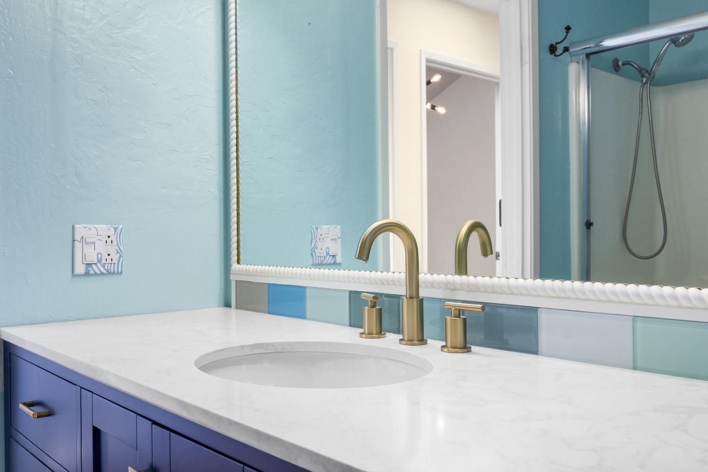 Detail Gallery Image 15 of 18 For 710 Freeman Ct, Santa Cruz,  CA 95062 - 2 Beds | 2 Baths