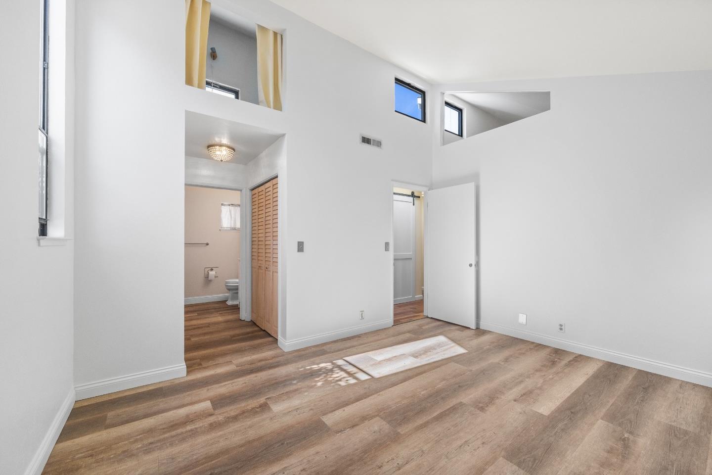 Detail Gallery Image 9 of 18 For 710 Freeman Ct, Santa Cruz,  CA 95062 - 2 Beds | 2 Baths