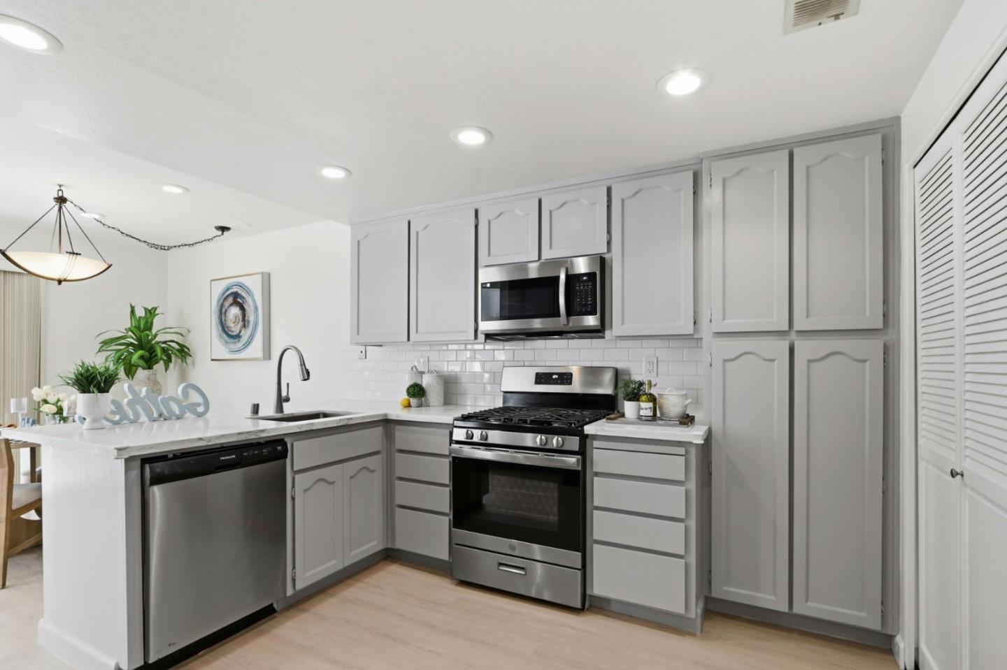 Photo #13: ML82040051 Listing: Photo #13