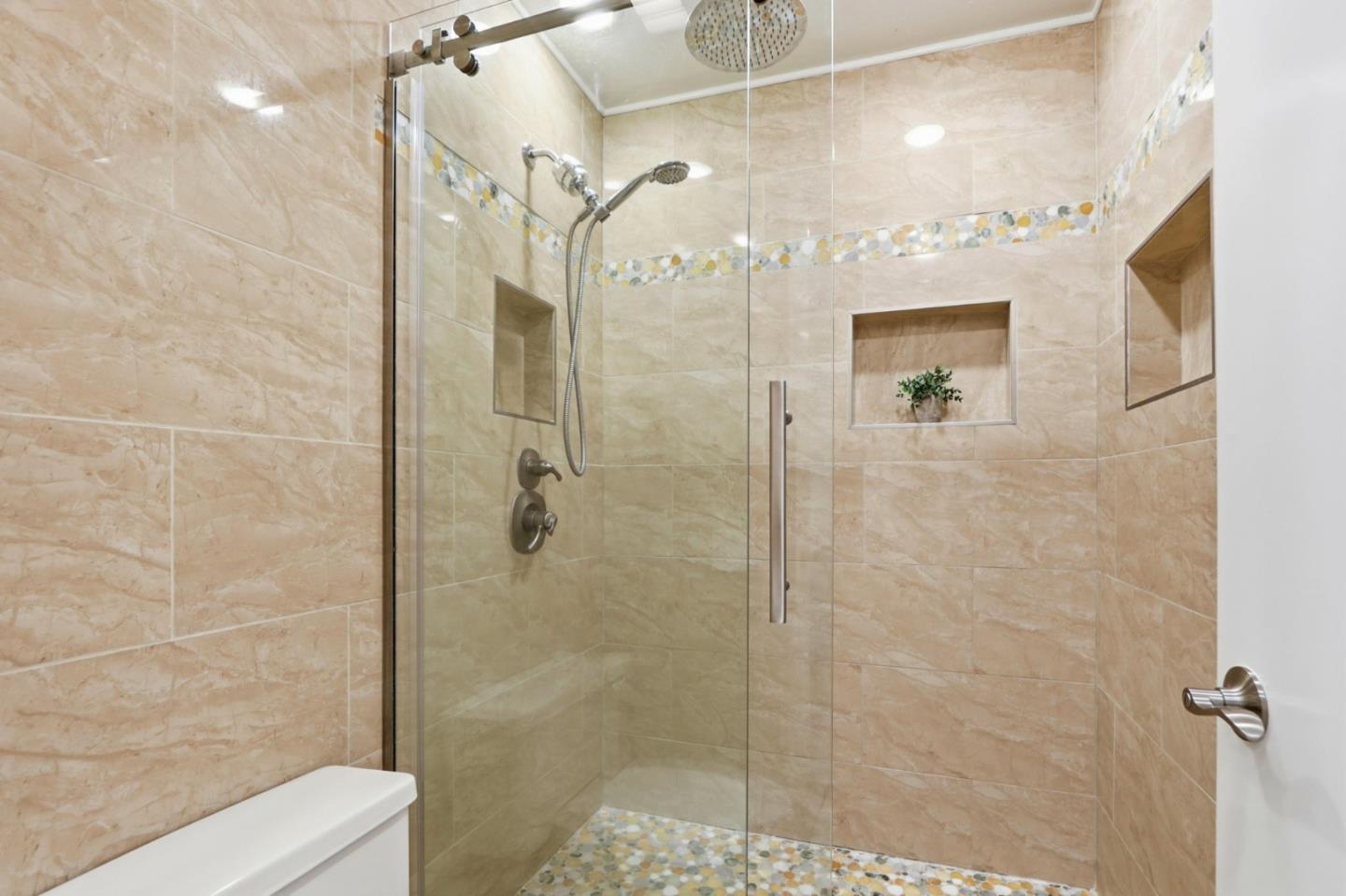 Photo #22: ML82040051 Listing: Photo #22