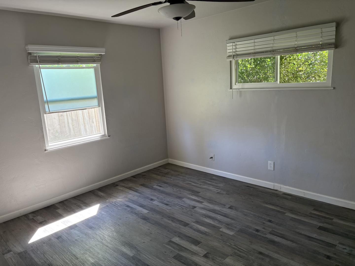 Detail Gallery Image 12 of 17 For 17951 Los Felice Dr, Saratoga,  CA 95070 - 3 Beds | 1/1 Baths