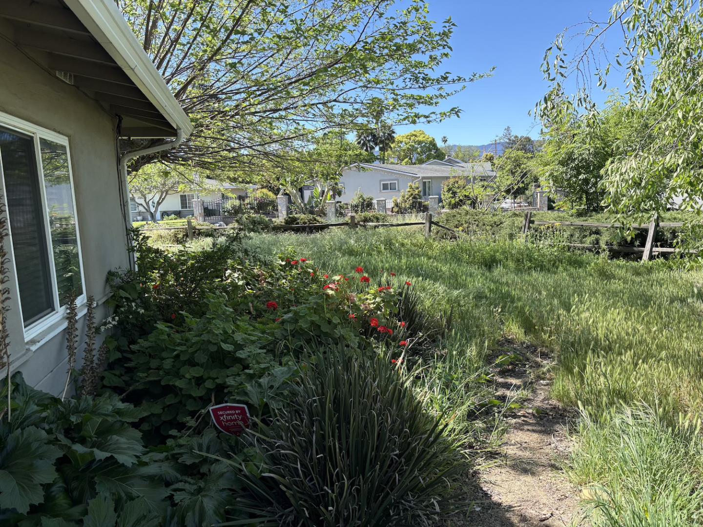 Detail Gallery Image 14 of 17 For 17951 Los Felice Dr, Saratoga,  CA 95070 - 3 Beds | 1/1 Baths