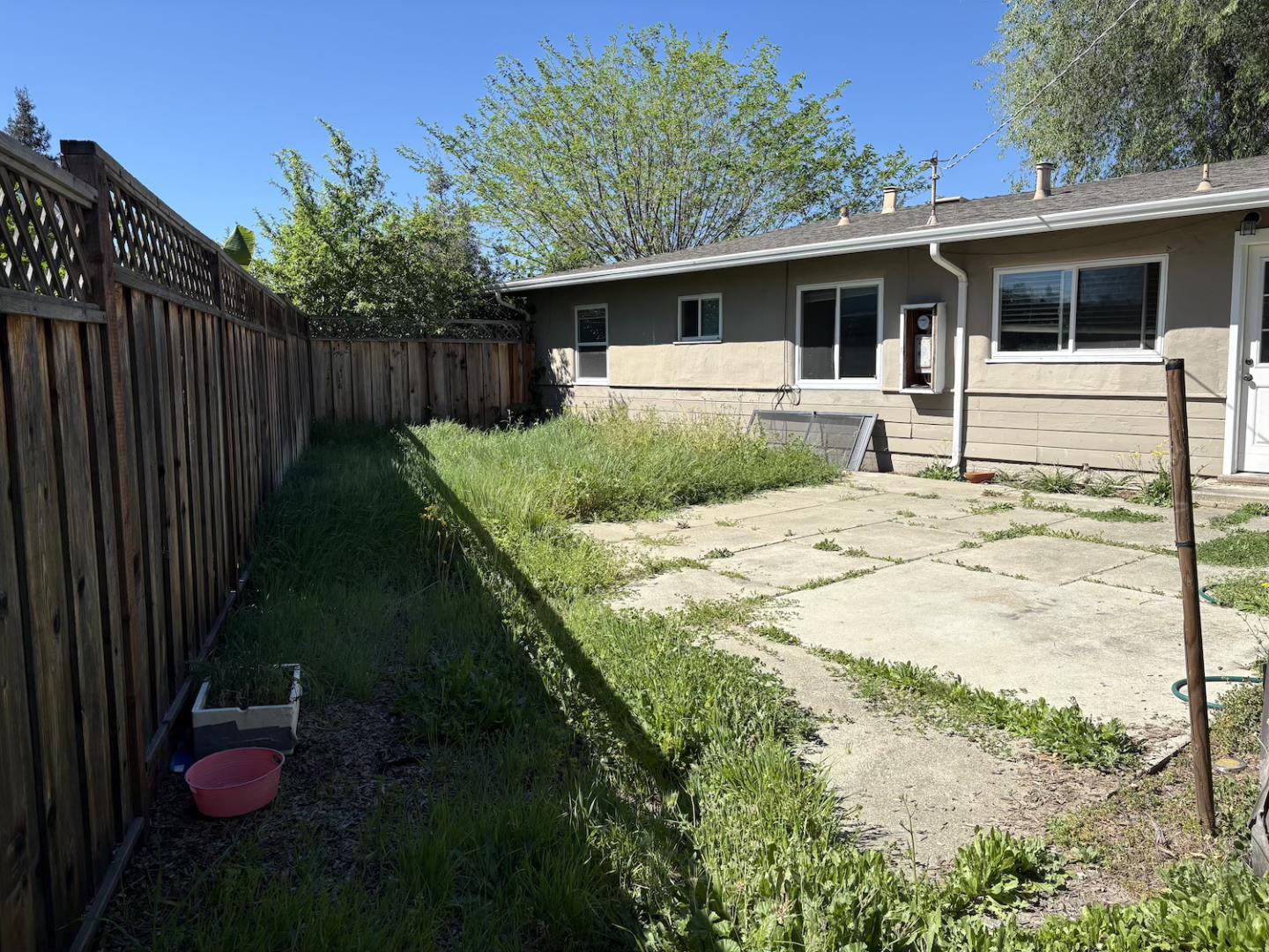 Detail Gallery Image 5 of 17 For 17951 Los Felice Dr, Saratoga,  CA 95070 - 3 Beds | 1/1 Baths