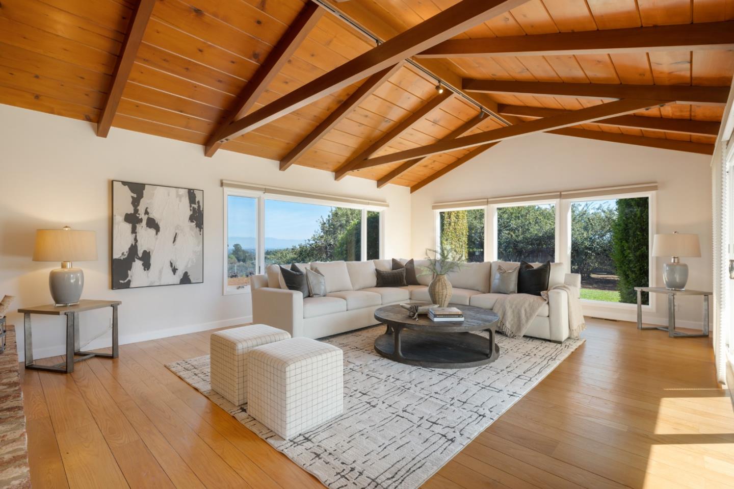 Detail Gallery Image 13 of 42 For 27133 Adonna Ct, Los Altos Hills,  CA 94022 - 3 Beds | 2/1 Baths