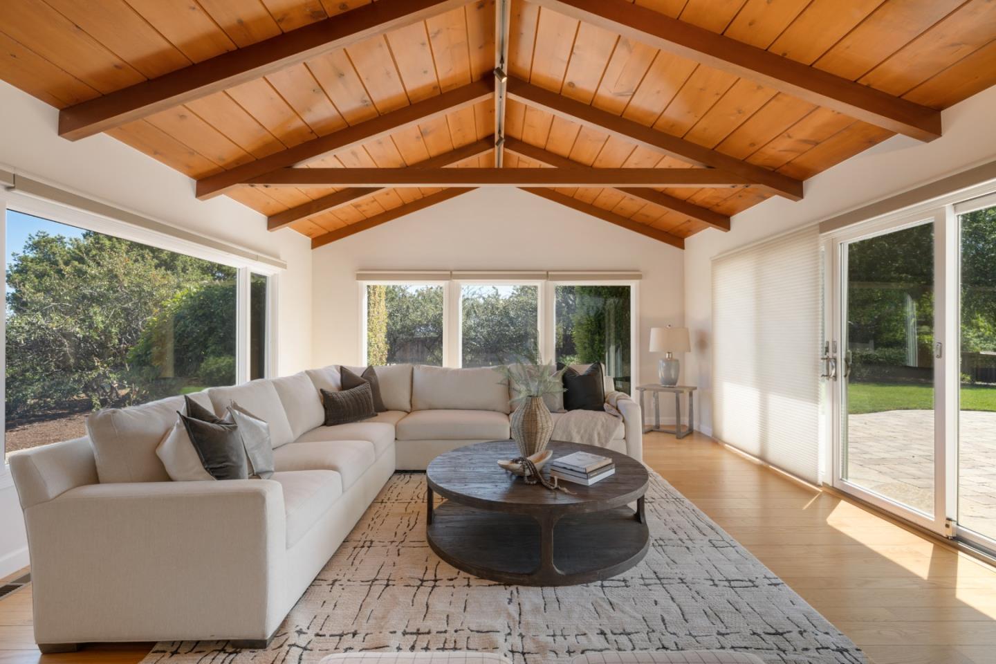 Detail Gallery Image 15 of 42 For 27133 Adonna Ct, Los Altos Hills,  CA 94022 - 3 Beds | 2/1 Baths