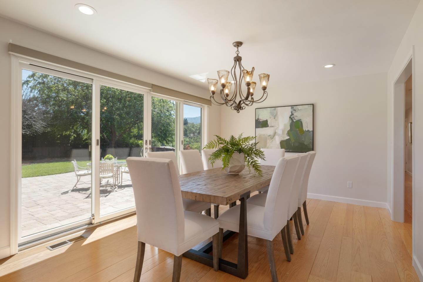 Detail Gallery Image 16 of 42 For 27133 Adonna Ct, Los Altos Hills,  CA 94022 - 3 Beds | 2/1 Baths