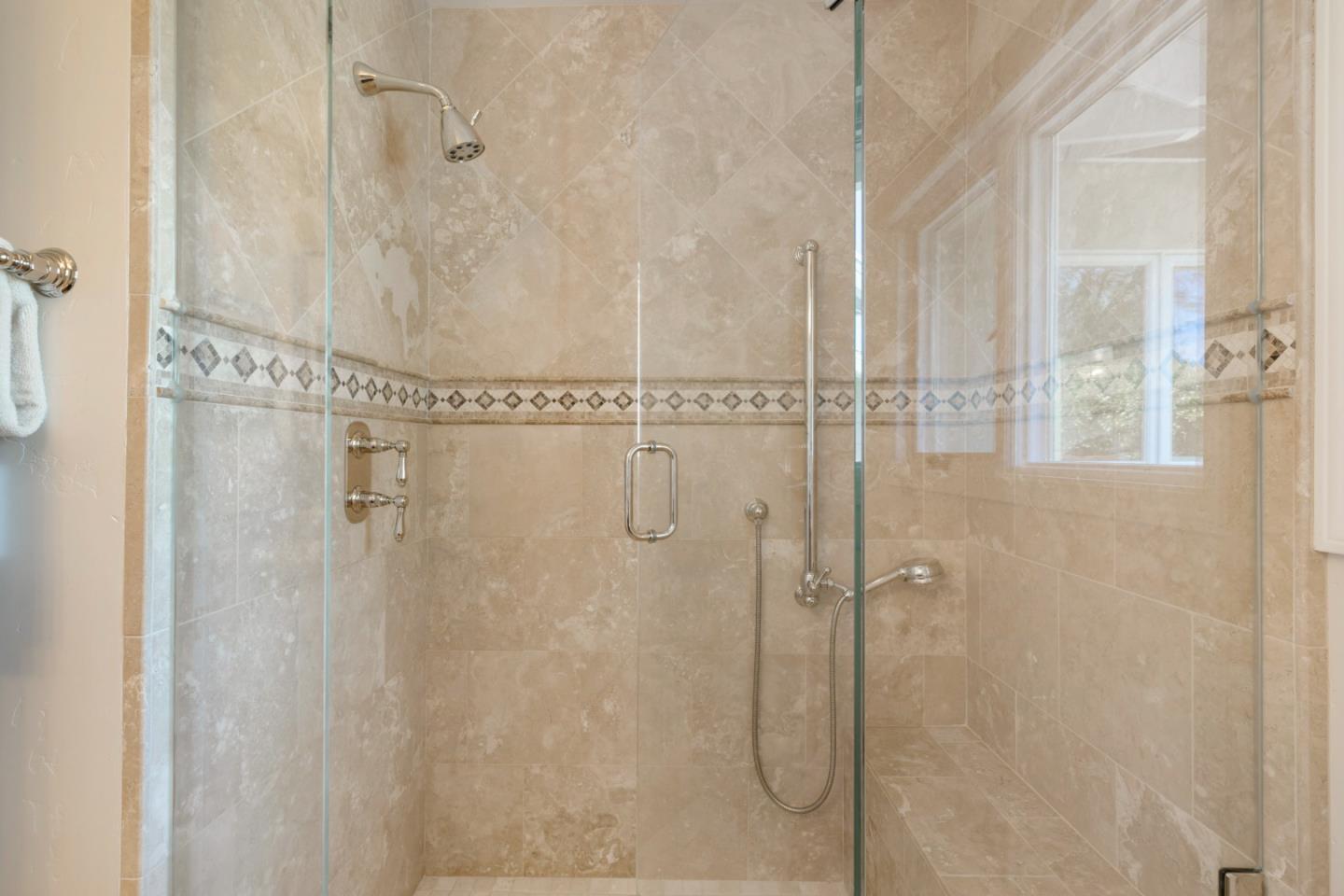 Detail Gallery Image 26 of 42 For 27133 Adonna Ct, Los Altos Hills,  CA 94022 - 3 Beds | 2/1 Baths