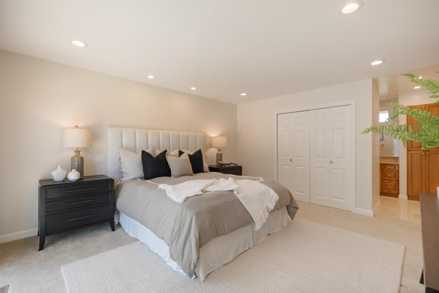 Detail Gallery Image 28 of 42 For 27133 Adonna Ct, Los Altos Hills,  CA 94022 - 3 Beds | 2/1 Baths