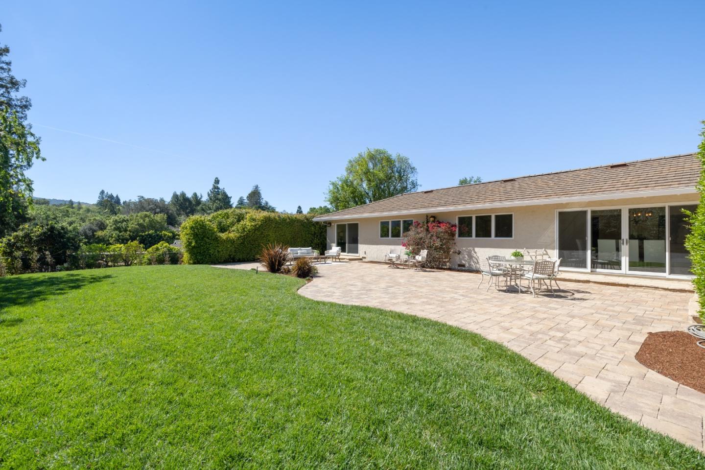 Detail Gallery Image 32 of 42 For 27133 Adonna Ct, Los Altos Hills,  CA 94022 - 3 Beds | 2/1 Baths